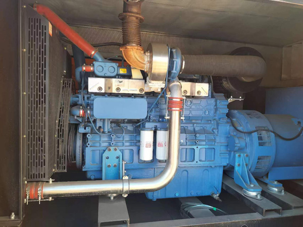 胶州柴油发电机组一般有几种电压输出？