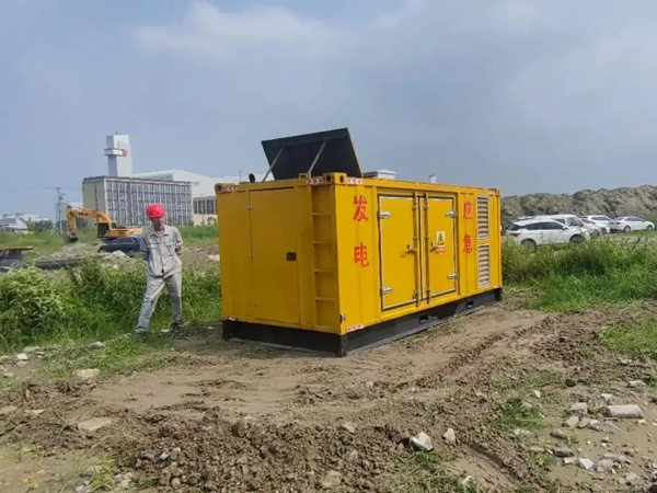 胶州200KW柴油发电机机组每小时的油耗量受哪些因素影响？